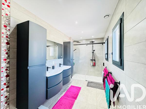 Maison à vendre 9 pièces 254,68 m² Portiragnes