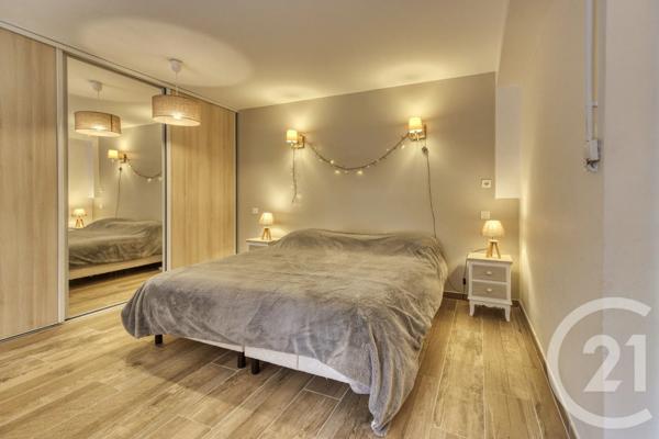 Maison à vendre  9 pièces - 283 m 2   VILLENEUVE LES AVIGNON  - 30