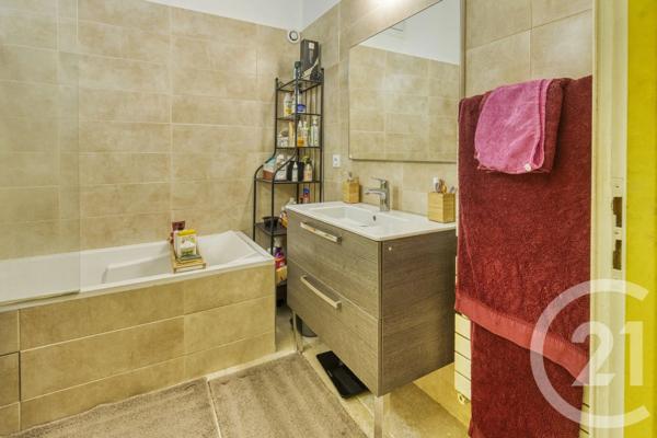 Maison à vendre  9 pièces - 283 m 2   VILLENEUVE LES AVIGNON  - 30