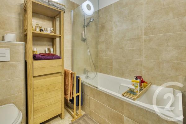 Maison à vendre  9 pièces - 283 m 2   VILLENEUVE LES AVIGNON  - 30