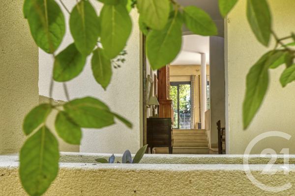 Maison à vendre  9 pièces - 283 m 2   VILLENEUVE LES AVIGNON  - 30