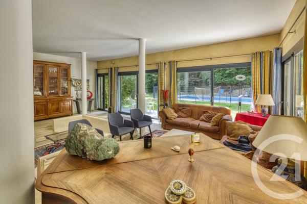 Maison à vendre  9 pièces - 283 m 2   VILLENEUVE LES AVIGNON  - 30