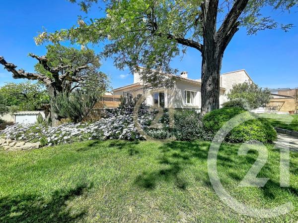 Maison à vendre  9 pièces - 283 m 2   VILLENEUVE LES AVIGNON  - 30