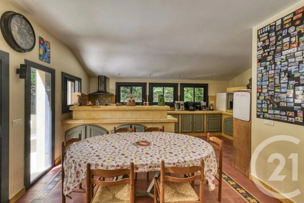 Maison à vendre  9 pièces - 283 m 2   VILLENEUVE LES AVIGNON  - 30