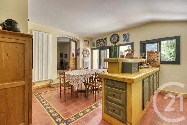 Maison à vendre  9 pièces - 283 m 2   VILLENEUVE LES AVIGNON  - 30