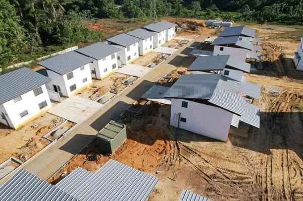 DPT GUYANE, à louer MACOURIA maisons T5 de 114,17 m²
