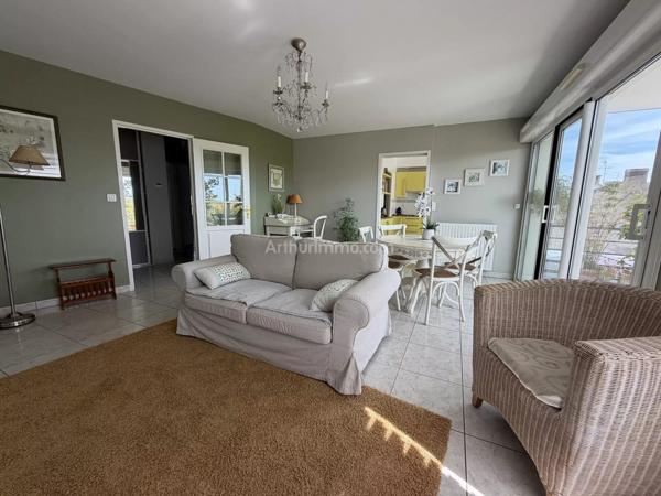 Vente                                                      Appartement
                        
                     3 pièces                      76 m2                     à Auray
