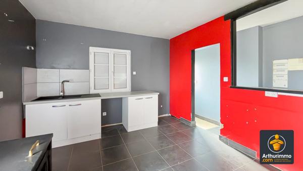 Vente                                                      Appartement
                        
                     3 pièces                      84 m2                     à Retournac