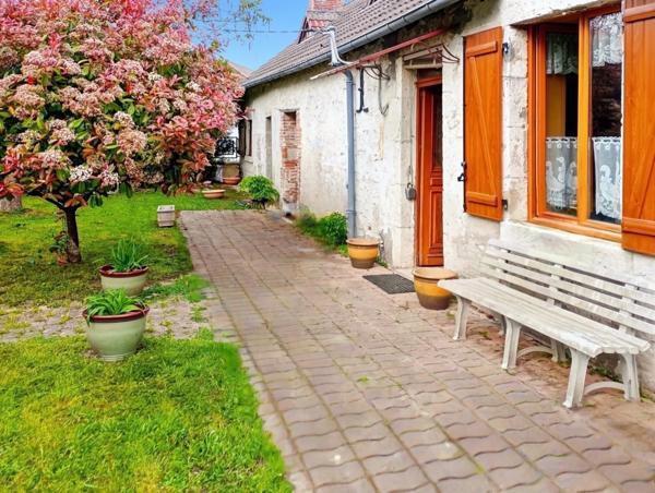 Loir-et-Cher (41) – À vendre Longère 5 pièces avec jardin – 4 chambres – Saint-Laurent-Nouan