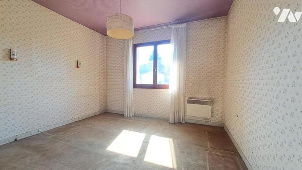 MAISON SUR SOUS-SOL 4 CHAMBRES