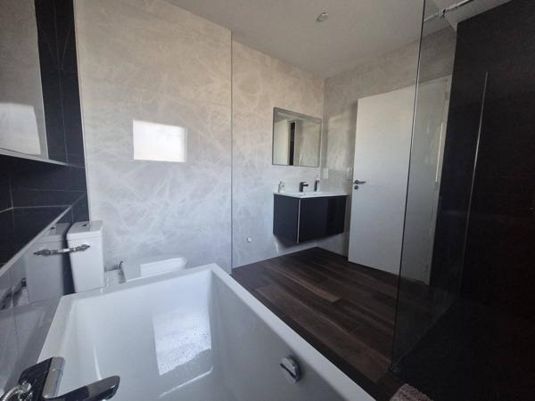 PROPRIETE DE 241 M2 HABITABLE SUR UN TERRAIN DE 3900 M2
