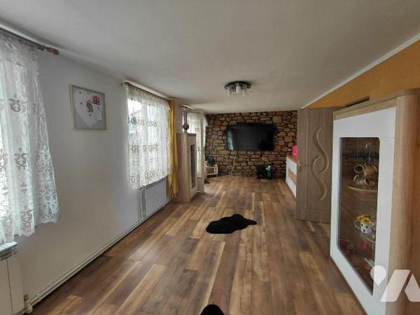 Maison T5 rénovée - 119 m² - Pontivy (56300) - Morbihan
Située dans un quartier calme et rech...