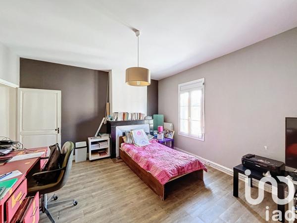 Maison de ville 4 pièces de 124 m² à Coutras (33230)