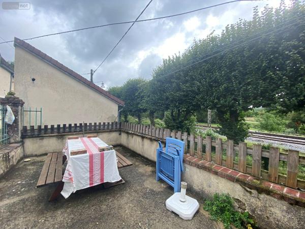 Maison à restaurer à vendre à Nogent-le-Rotrou dans l'Eure-et-Loir (28400), ref : 230897   
Le Tertre Masnier