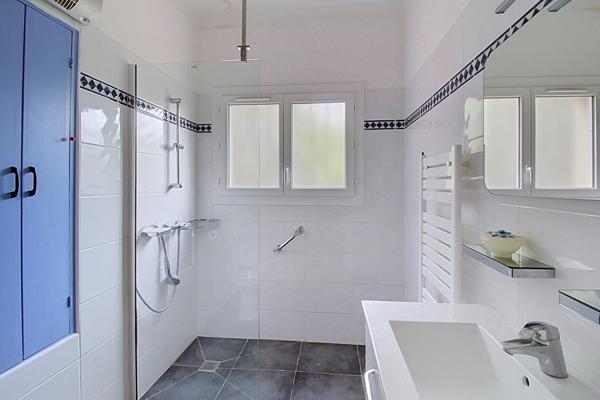 A VENDRE ! Maison 4 pièces à Draguignan - Plain-pied avec garage et jardin
