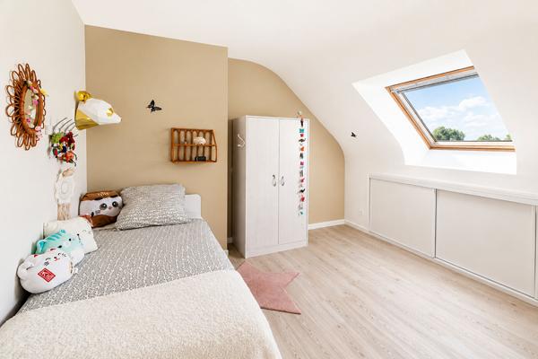 Maison Betton HYPER CENTRE /  PLUS DE 200 M² / REVENUS LOCATIFS /  TERRAIN 700 M²  / SOUS  SOL ET TRES GRAND GARAGE