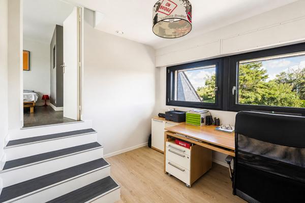 Maison Betton HYPER CENTRE /  PLUS DE 200 M² / REVENUS LOCATIFS /  TERRAIN 700 M²  / SOUS  SOL ET TRES GRAND GARAGE