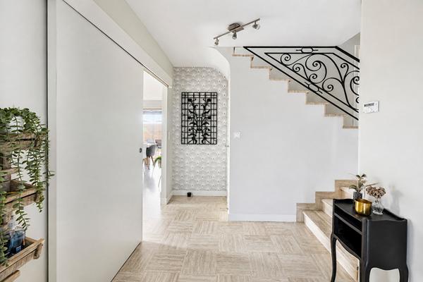 Maison Betton HYPER CENTRE /  PLUS DE 200 M² / REVENUS LOCATIFS /  TERRAIN 700 M²  / SOUS  SOL ET TRES GRAND GARAGE