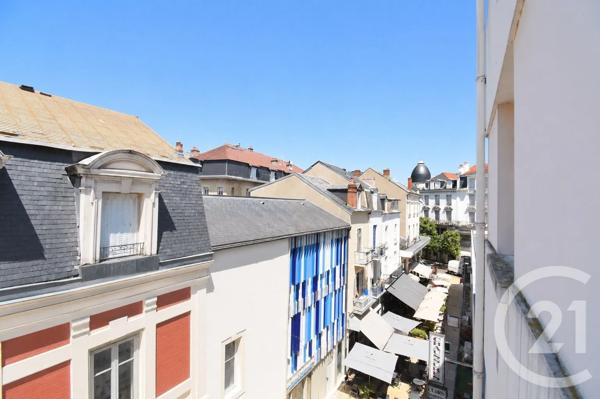 Appartement F2 à vendre  2 pièces - 49,22 m 2   VICHY  - 03