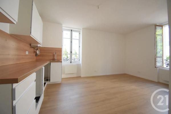 Appartement F2 à vendre  2 pièces - 49,22 m 2   VICHY  - 03