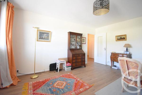 Appartement F2 à vendre  2 pièces - 49,22 m 2   VICHY  - 03