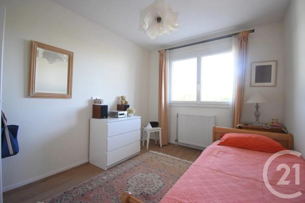 Appartement F2 à vendre  2 pièces - 49,22 m 2   VICHY  - 03