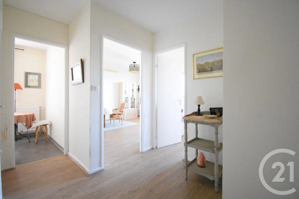 Appartement F2 à vendre  2 pièces - 49,22 m 2   VICHY  - 03