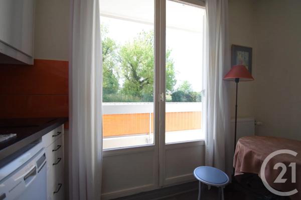 Appartement F2 à vendre  2 pièces - 49,22 m 2   VICHY  - 03