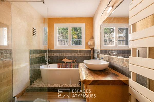 Villa avec vue imprenable et piscine, un oasis de tranquillité