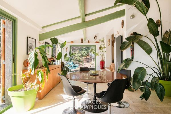 Villa avec vue imprenable et piscine, un oasis de tranquillité