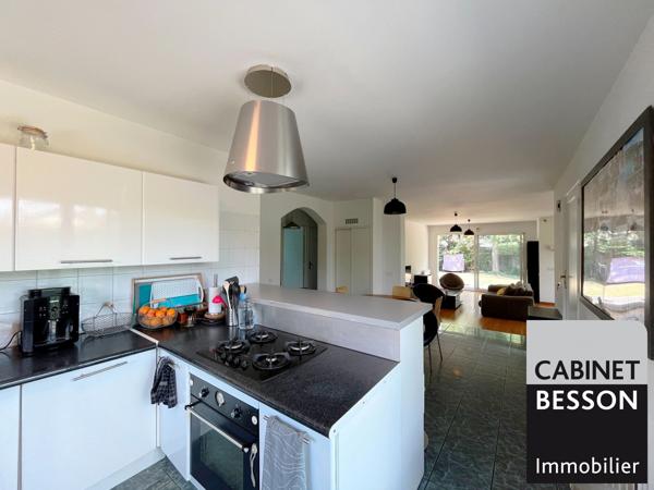EYBENS limite POISAT - Belle maison de 169m² (242m² au sol) - 6P+C - Terrain de 816m² - Visite : Xavier MAGNIN 06 89 12 54 61