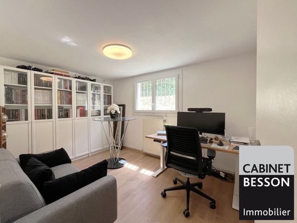 EYBENS limite POISAT - Belle maison de 169m² (242m² au sol) - 6P+C - Terrain de 816m² - Visite : Xavier MAGNIN 06 89 12 54 61