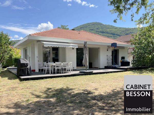 EYBENS limite POISAT - Belle maison de 169m² (242m² au sol) - 6P+C - Terrain de 816m² - Visite : Xavier MAGNIN 06 89 12 54 61