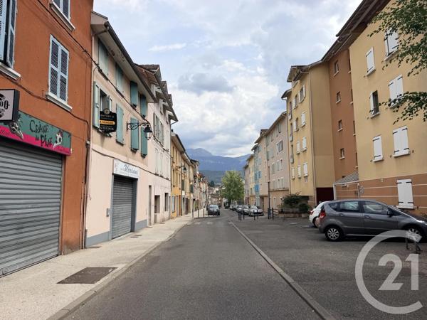 Appartement F3 à vendre  3 pièces - 75,60 m 2   VOIRON  - 38