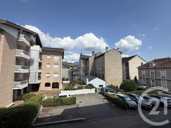 Appartement F3 à vendre  3 pièces - 75,60 m 2   VOIRON  - 38