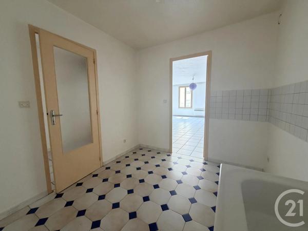 Appartement F3 à vendre  3 pièces - 75,60 m 2   VOIRON  - 38