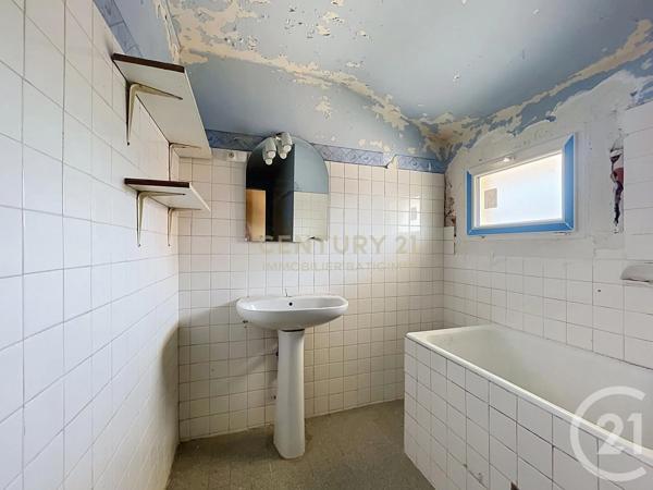 Maison à vendre  4 pièces - 61 m 2   PONT DE CHERUY  - 38
