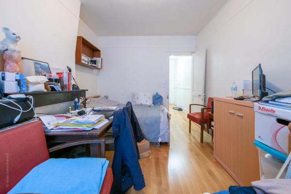 Quartier prestigieux de PARIS, grand studio à VENDRE