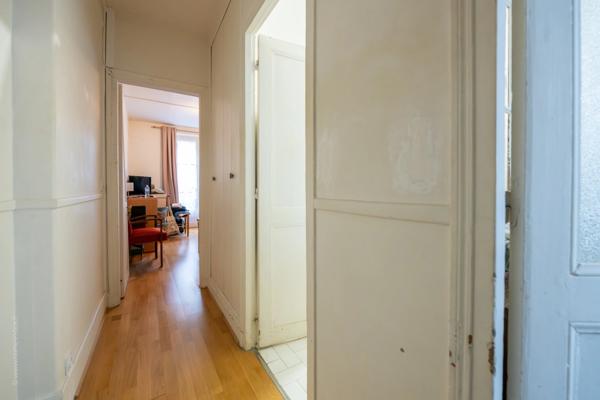 Quartier prestigieux de PARIS, grand studio à VENDRE