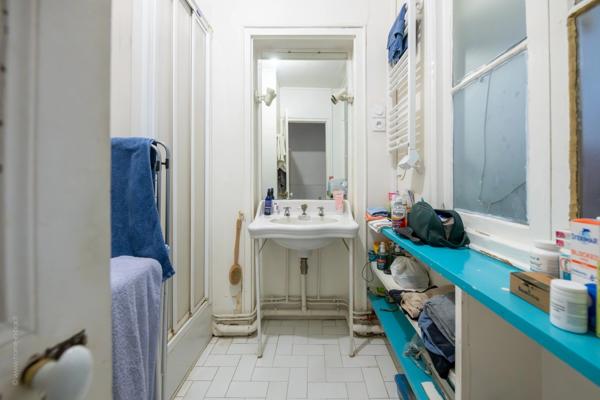 Quartier prestigieux de PARIS, grand studio à VENDRE