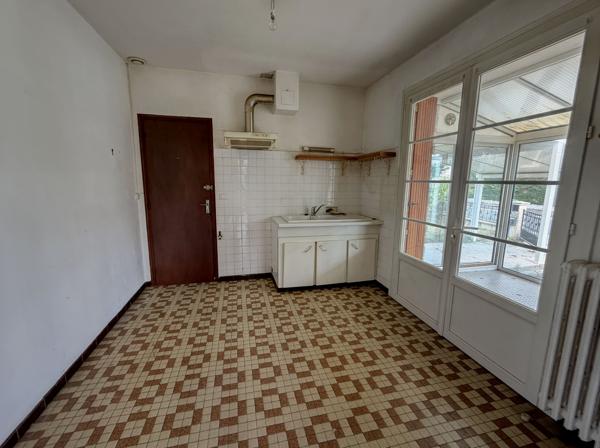Villeneuve sur lot, maison de plain-pied 2 chambres avec jardin et dépendances