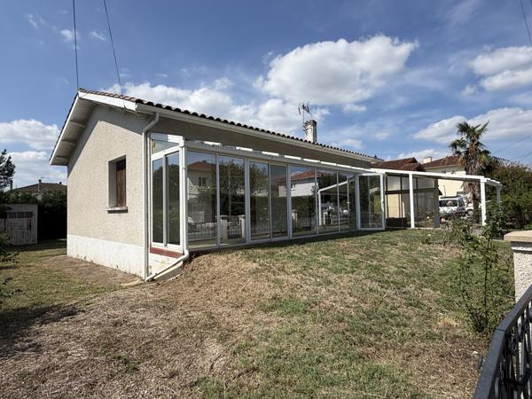 Villeneuve sur lot, maison de plain-pied 2 chambres avec jardin et dépendances