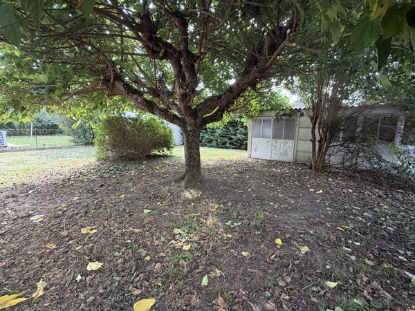 Villeneuve sur lot, maison de plain-pied 2 chambres avec jardin et dépendances
