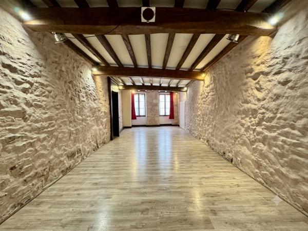 Local commercial de 166m² au centre de Blaye