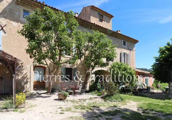 Exclusivité – Propriété d’exception de plus de 3,7 hectares au cœur du Luberon