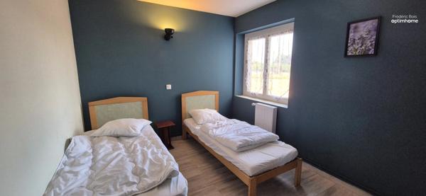 Maison avec local séparé pour bureaux ou appartement proche Montrevel en Bresse