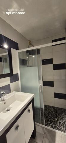 Maison avec local séparé pour bureaux ou appartement proche Montrevel en Bresse