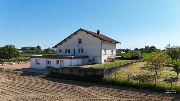 Maison avec local séparé pour bureaux ou appartement proche Montrevel en Bresse
