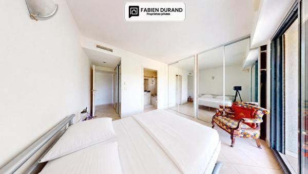 CANNES PLAGE DU MIDI 700m 3 PIÈCES 71,8 M² DEUX TERRASSES 22 M²  PISCINE  GARAGE -   APERÇU MER