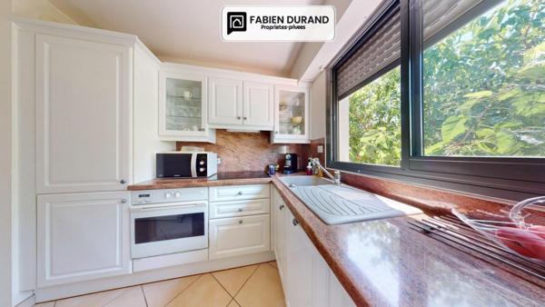 CANNES PLAGE DU MIDI 700m 3 PIÈCES 71,8 M² DEUX TERRASSES 22 M²  PISCINE  GARAGE -   APERÇU MER